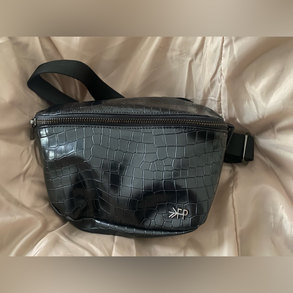 Freshly Picked Crossbody Bag